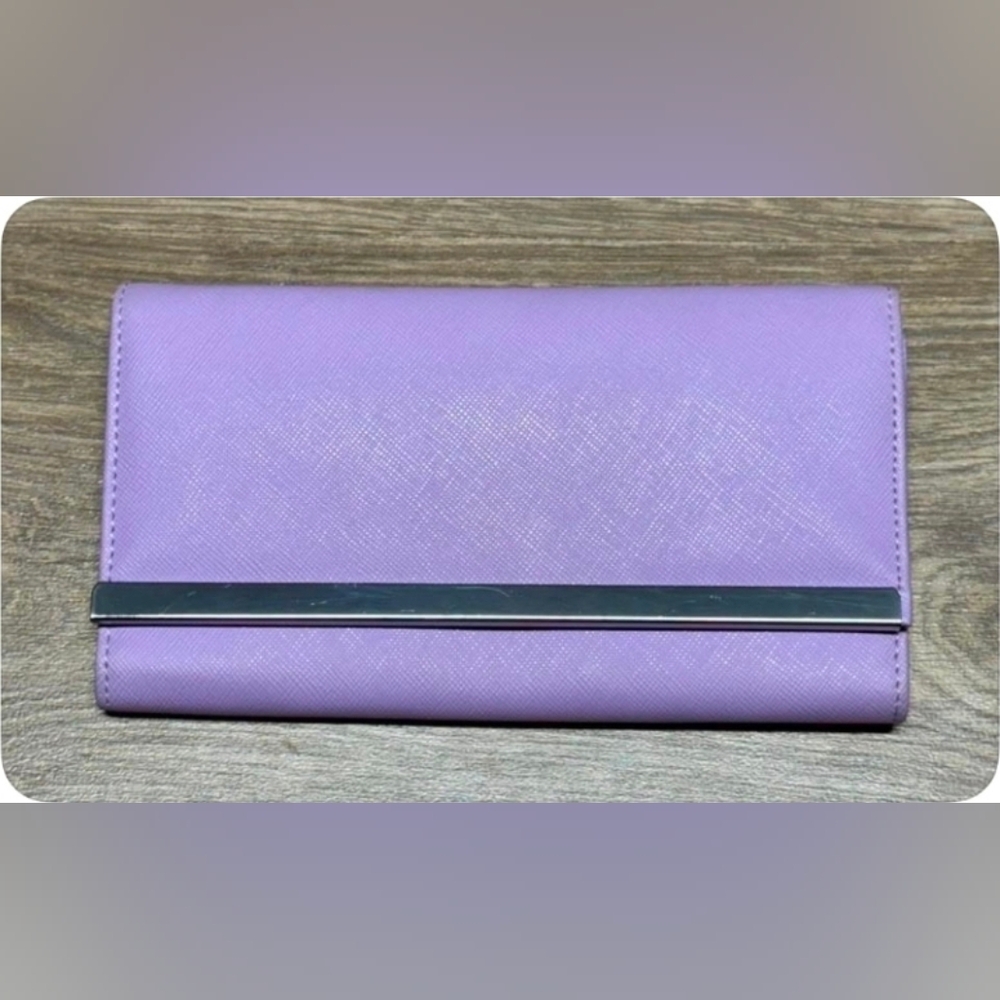 Elegant Lilac Clutch Wallet. NWT